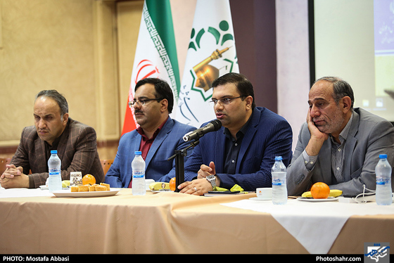 نشست هم اندیشی دبیران سازمان های مردم نهاد جوانان و اعضا شورای شهر با حضور دکتر احمدی معاون وزیر ورزش و جوانان/ عکس: مصطفی عباسی/ شهرآرا