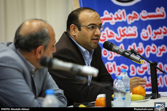 نشست هم اندیشی دبیران سازمان های مردم نهاد جوانان و اعضا شورای شهر با حضور دکتر احمدی معاون وزیر ورزش و جوانان/ عکس: مصطفی عباسی/ شهرآرا