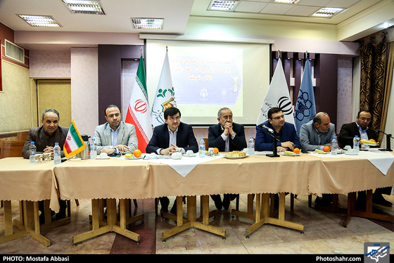 نشست هم اندیشی دبیران سازمان های مردم نهاد جوانان و اعضا شورای شهر با حضور دکتر احمدی معاون وزیر ورزش و جوانان/ عکس: مصطفی عباسی/ شهرآرا