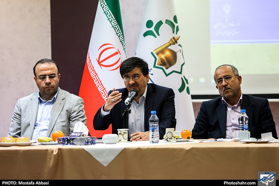 نشست هم اندیشی دبیران سازمان های مردم نهاد جوانان و اعضا شورای شهر با حضور دکتر احمدی معاون وزیر ورزش و جوانان/ عکس: مصطفی عباسی/ شهرآرا