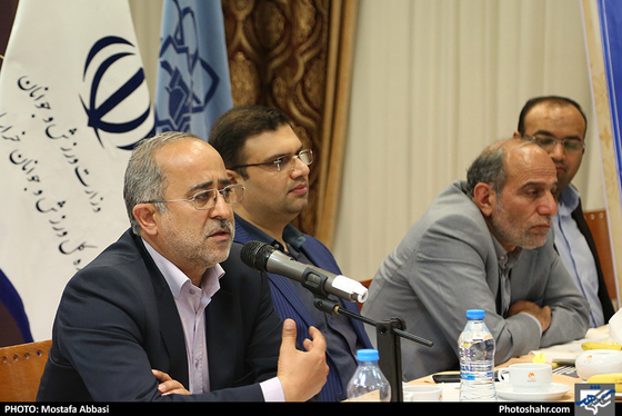 نشست هم اندیشی دبیران سازمان های مردم نهاد جوانان و اعضا شورای شهر با حضور دکتر احمدی معاون وزیر ورزش و جوانان/ عکس: مصطفی عباسی/ شهرآرا