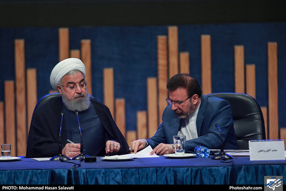 جلسه شورای اداری و افتتاح پروژه های اقتصادی و زیربنایی با حضور رئیس جمهور / عکس: محمدحسن صلواتی / شهرآرا
