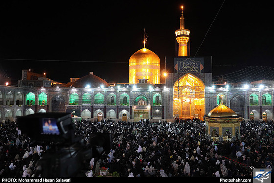 مراسم شب بیست‌ویکم ماه مبارک رمضان در حرم امام رضا (ع) / عکس: محمدحسن صلواتی / شهرآرا