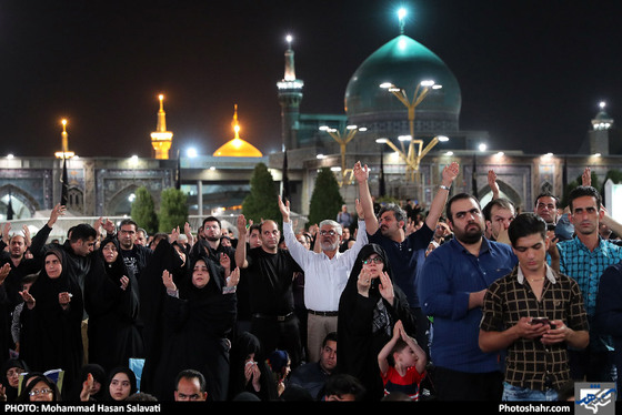 مراسم شب بیست‌ویکم ماه مبارک رمضان در حرم امام رضا (ع) / عکس: محمدحسن صلواتی / شهرآرا