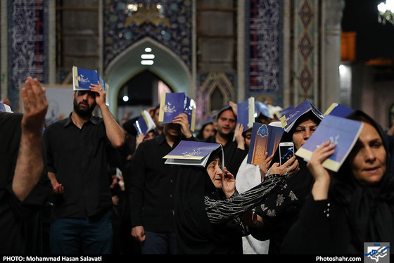 مراسم شب بیست‌ویکم ماه مبارک رمضان در حرم امام رضا (ع) / عکس: محمدحسن صلواتی / شهرآرا