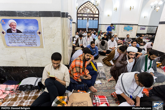 مراسم معنوی اعتکاف در حرم مطهر رضوی / عکس: داود بهگام / شهرآرا