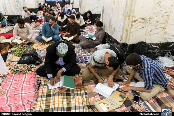 مراسم معنوی اعتکاف در حرم مطهر رضوی / عکس: داود بهگام / شهرآرا