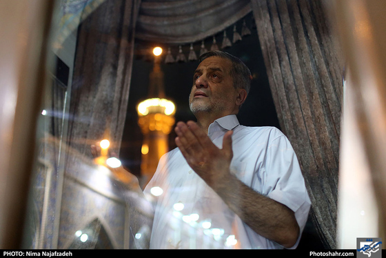 آذین بندی و چراغانی حرم مطهر رضوی به مناسبت دهه کرامت / عکس: نیما نجف زاده / شهرآرا