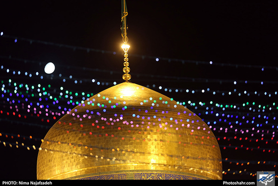 آذین بندی و چراغانی حرم مطهر رضوی به مناسبت دهه کرامت / عکس: نیما نجف زاده / شهرآرا