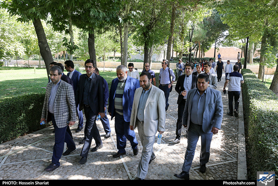 بازدید جمعی از مدیران رسانه های کشور از منطقه تاریخی توس / عکس: حسین شریعت / شهرآرا