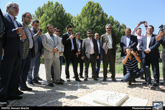 بازدید جمعی از مدیران رسانه های کشور از منطقه تاریخی توس / عکس: حسین شریعت / شهرآرا