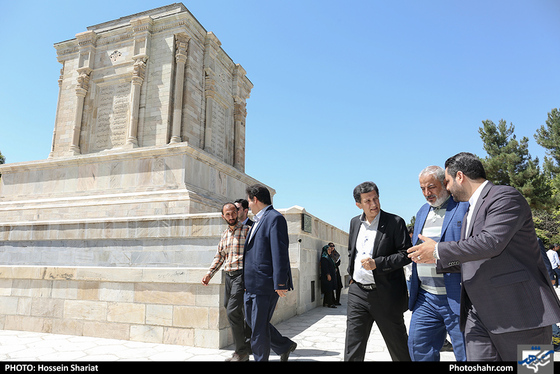 بازدید جمعی از مدیران رسانه های کشور از منطقه تاریخی توس / عکس: حسین شریعت / شهرآرا