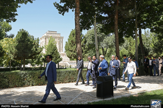 بازدید جمعی از مدیران رسانه های کشور از منطقه تاریخی توس / عکس: حسین شریعت / شهرآرا