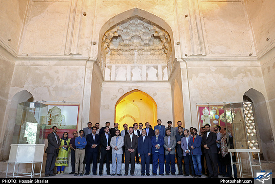 بازدید جمعی از مدیران رسانه های کشور از منطقه تاریخی توس / عکس: حسین شریعت / شهرآرا