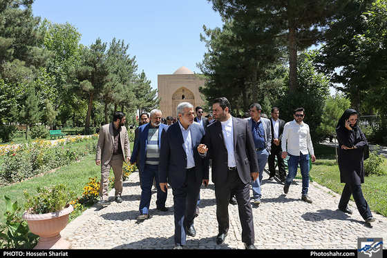 بازدید جمعی از مدیران رسانه های کشور از منطقه تاریخی توس / عکس: حسین شریعت / شهرآرا
