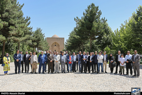 بازدید جمعی از مدیران رسانه های کشور از منطقه تاریخی توس / عکس: حسین شریعت / شهرآرا