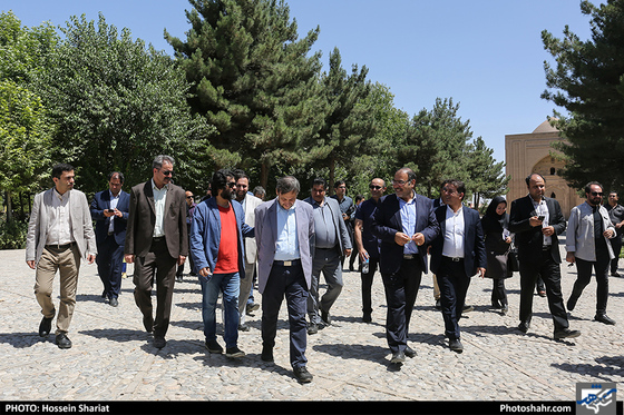 بازدید جمعی از مدیران رسانه های کشور از منطقه تاریخی توس / عکس: حسین شریعت / شهرآرا
