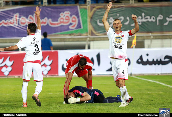 لیگ برتر فوتبال/مسابقه پدیده مشهد و پرسپولیس تهران 1/عکس: علی عبداللهی / شهرآرا