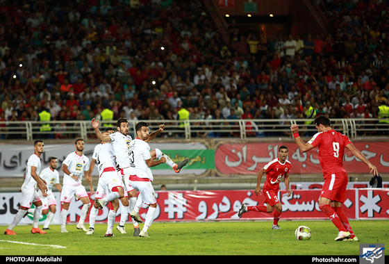 لیگ برتر فوتبال/مسابقه پدیده مشهد و پرسپولیس تهران 1/عکس: علی عبداللهی / شهرآرا