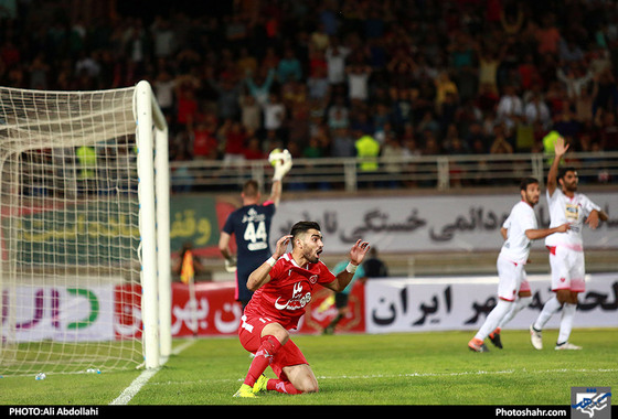 لیگ برتر فوتبال/مسابقه پدیده مشهد و پرسپولیس تهران 1/عکس: علی عبداللهی / شهرآرا