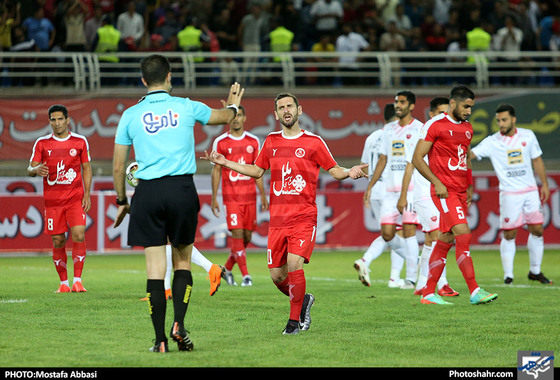 لیگ برتر فوتبال/مسابقه پدیده مشهد و پرسپولیس تهران 1/عکس: مصطفی عباسی / شهرآرا