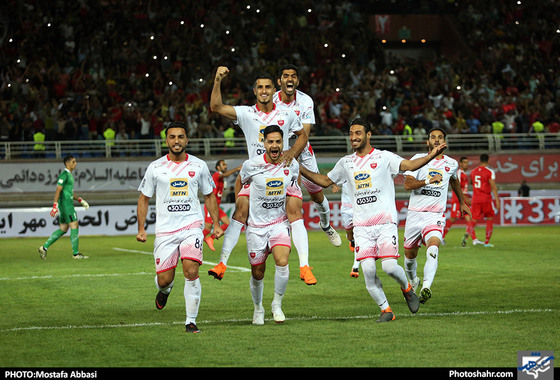 لیگ برتر فوتبال/مسابقه پدیده مشهد و پرسپولیس تهران 1/عکس: مصطفی عباسی / شهرآرا