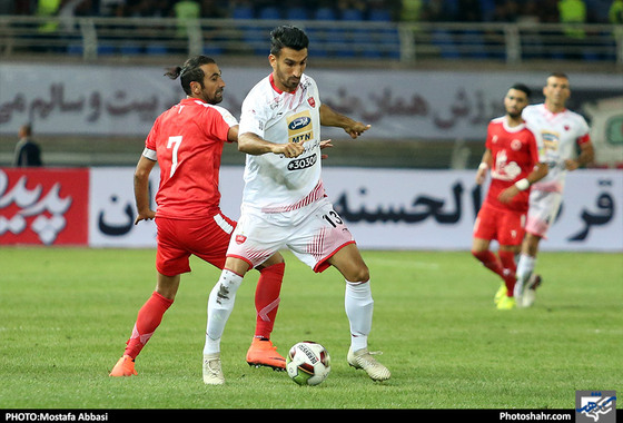 لیگ برتر فوتبال/مسابقه پدیده مشهد و پرسپولیس تهران 1/عکس: مصطفی عباسی / شهرآرا
