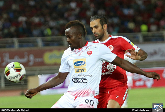 لیگ برتر فوتبال/مسابقه پدیده مشهد و پرسپولیس تهران 1/عکس: مصطفی عباسی / شهرآرا