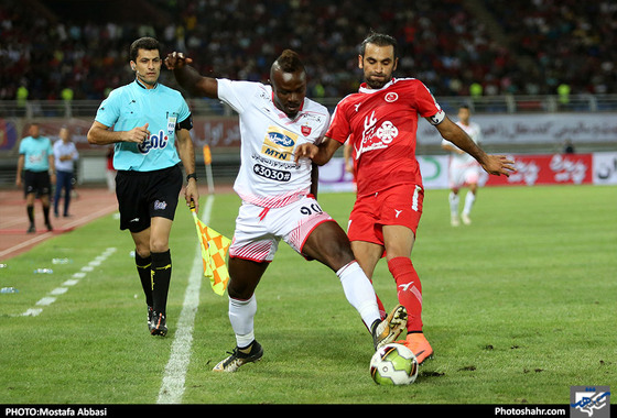 لیگ برتر فوتبال/مسابقه پدیده مشهد و پرسپولیس تهران 1/عکس: مصطفی عباسی / شهرآرا