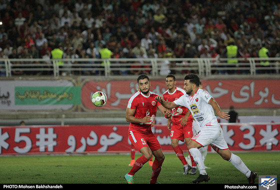 لیگ برتر فوتبال/مسابقه پدیده مشهد و پرسپولیس تهران 2 / عکس: محسن بخشنده / شهرآرا 