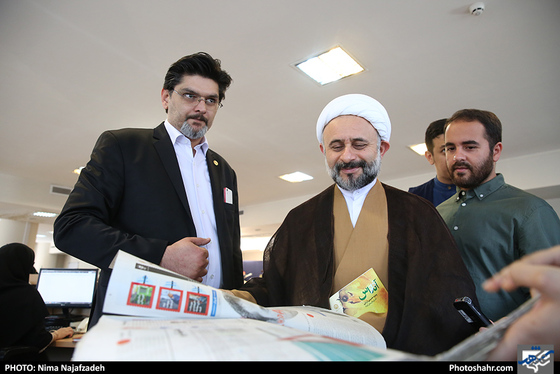بازدید جمعی از مسئولین شهری از روزنامه شهرآرا به مناسبت روز خبرنگار / عکس: نیما نجف زاده / شهرآرا