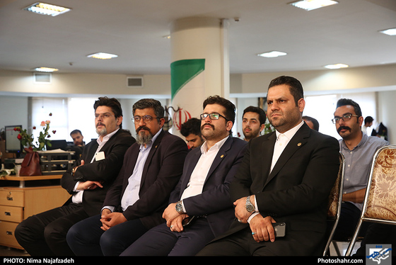 بازدید جمعی از مسئولین شهری از روزنامه شهرآرا به مناسبت روز خبرنگار / عکس: نیما نجف زاده / شهرآرا