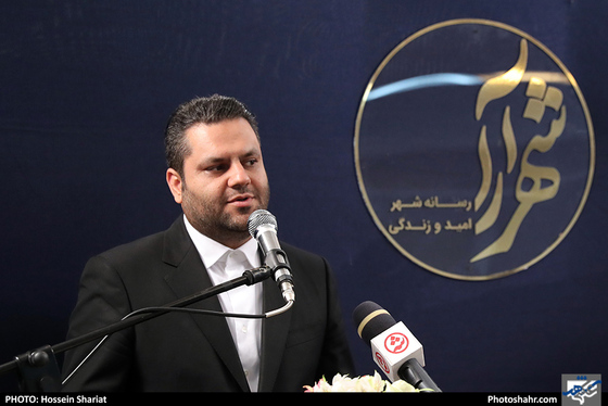 بازدید جمعی از مسئولان از روزنامه شهرآرا در روز خبرنگار / عکس: حسین شریعت / شهرآرا