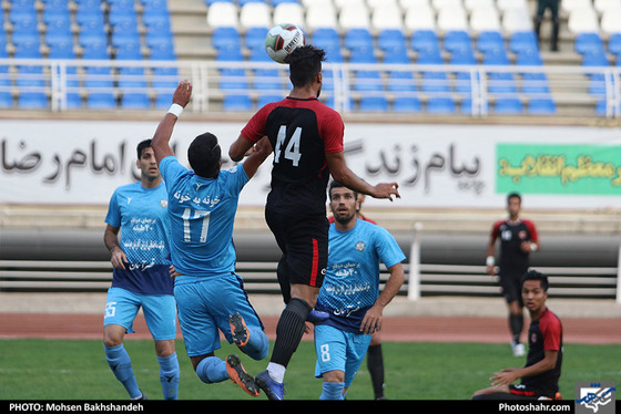 بازی تیم های سیاه جامگان و خونه به خونه از سری مسابقات دسته اول فوتبال کشور / عکس: محسن بخشنده / شهرآرا