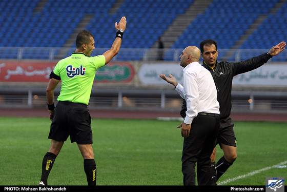 بازی تیم های سیاه جامگان و خونه به خونه از سری مسابقات دسته اول فوتبال کشور / عکس: محسن بخشنده / شهرآرا