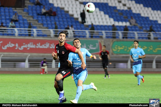 بازی تیم های سیاه جامگان و خونه به خونه از سری مسابقات دسته اول فوتبال کشور / عکس: محسن بخشنده / شهرآرا