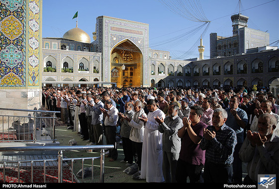 نماز عید قربان در حرم مطهر رضوی‎ / عکس: احمدحسنی / شهرآرا