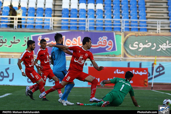 لیگ برتر فوتبال/ مسابقه پدیده مشهد و پیکان تهران / عکس: محسن بخشنده / شهرآرا