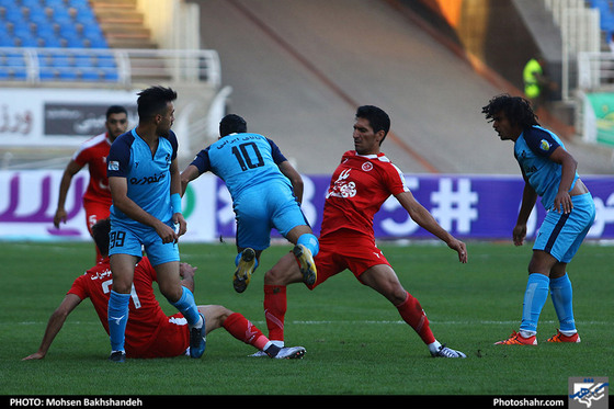 لیگ برتر فوتبال/ مسابقه پدیده مشهد و پیکان تهران / عکس: محسن بخشنده / شهرآرا