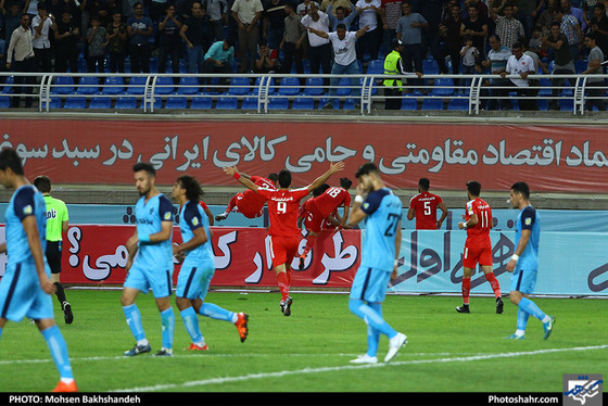 لیگ برتر فوتبال/ مسابقه پدیده مشهد و پیکان تهران / عکس: محسن بخشنده / شهرآرا