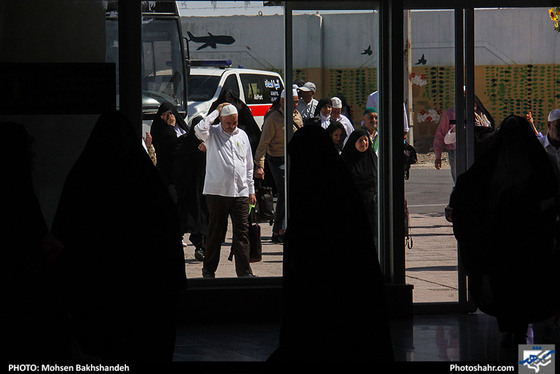 بازگشت نخستین گروه حجاج خراسانی به مشهد / عکس: محسن بخشنده / شهرآرا