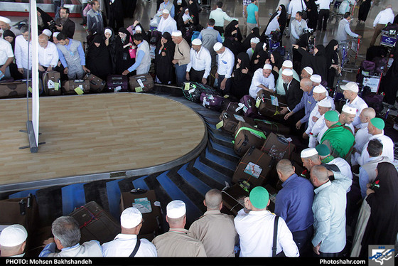 بازگشت نخستین گروه حجاج خراسانی به مشهد / عکس: محسن بخشنده / شهرآرا