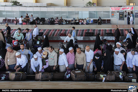 بازگشت نخستین گروه حجاج خراسانی به مشهد / عکس: محسن بخشنده / شهرآرا
