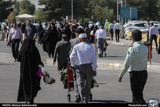 بازگشت نخستین گروه حجاج خراسانی به مشهد / عکس: محسن بخشنده / شهرآرا