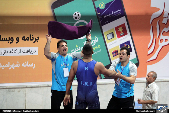 لیگ برتر کشتی فرنگی/مسابقه شهرما مشهد و رعد پدافند البرز‎