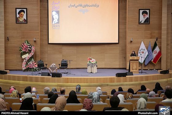 تجلیل از بانو ایران درودی / عکس: احمد حسنی / شهرآرا