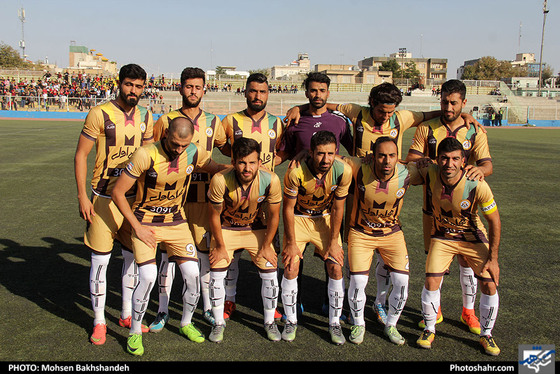 لیگ دسته یک فوتبال / مشکی پوشان خراسان و قشقایی شیراز / عکس: محسن بخشنده / شهرآرا