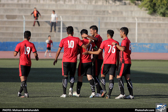 لیگ دسته یک فوتبال / مشکی پوشان خراسان و قشقایی شیراز / عکس: محسن بخشنده / شهرآرا