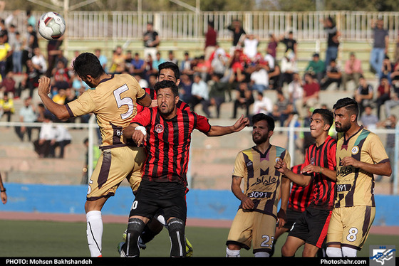 لیگ دسته یک فوتبال / مشکی پوشان خراسان و قشقایی شیراز / عکس: محسن بخشنده / شهرآرا