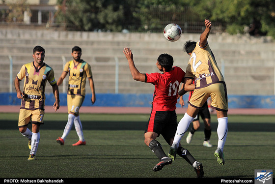لیگ دسته یک فوتبال / مشکی پوشان خراسان و قشقایی شیراز / عکس: محسن بخشنده / شهرآرا